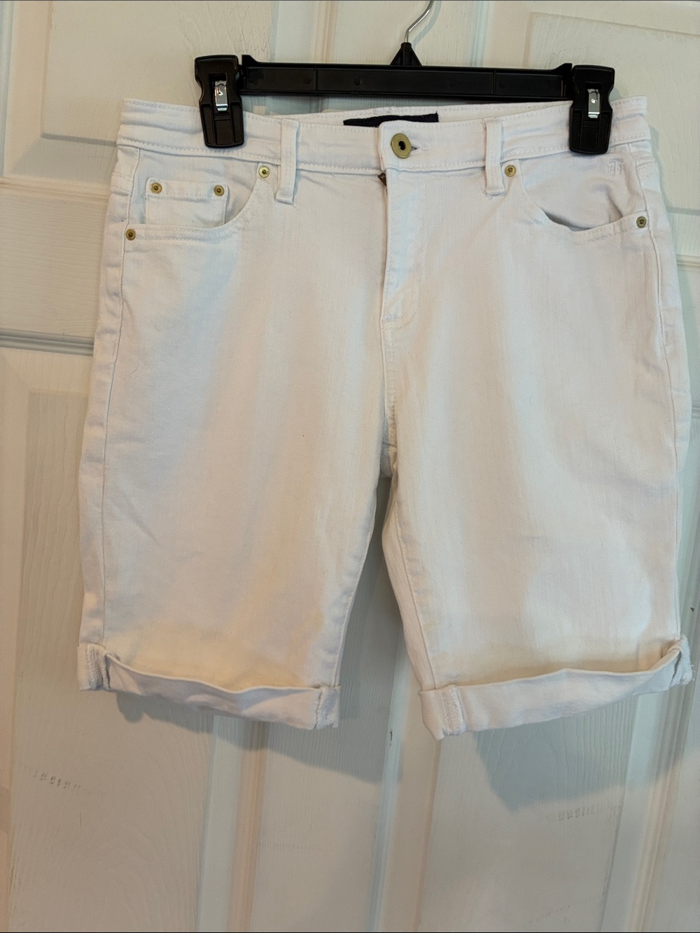 Tommy Hilfiger Size 4 White Women's Roll-Cuff Denim Shorts